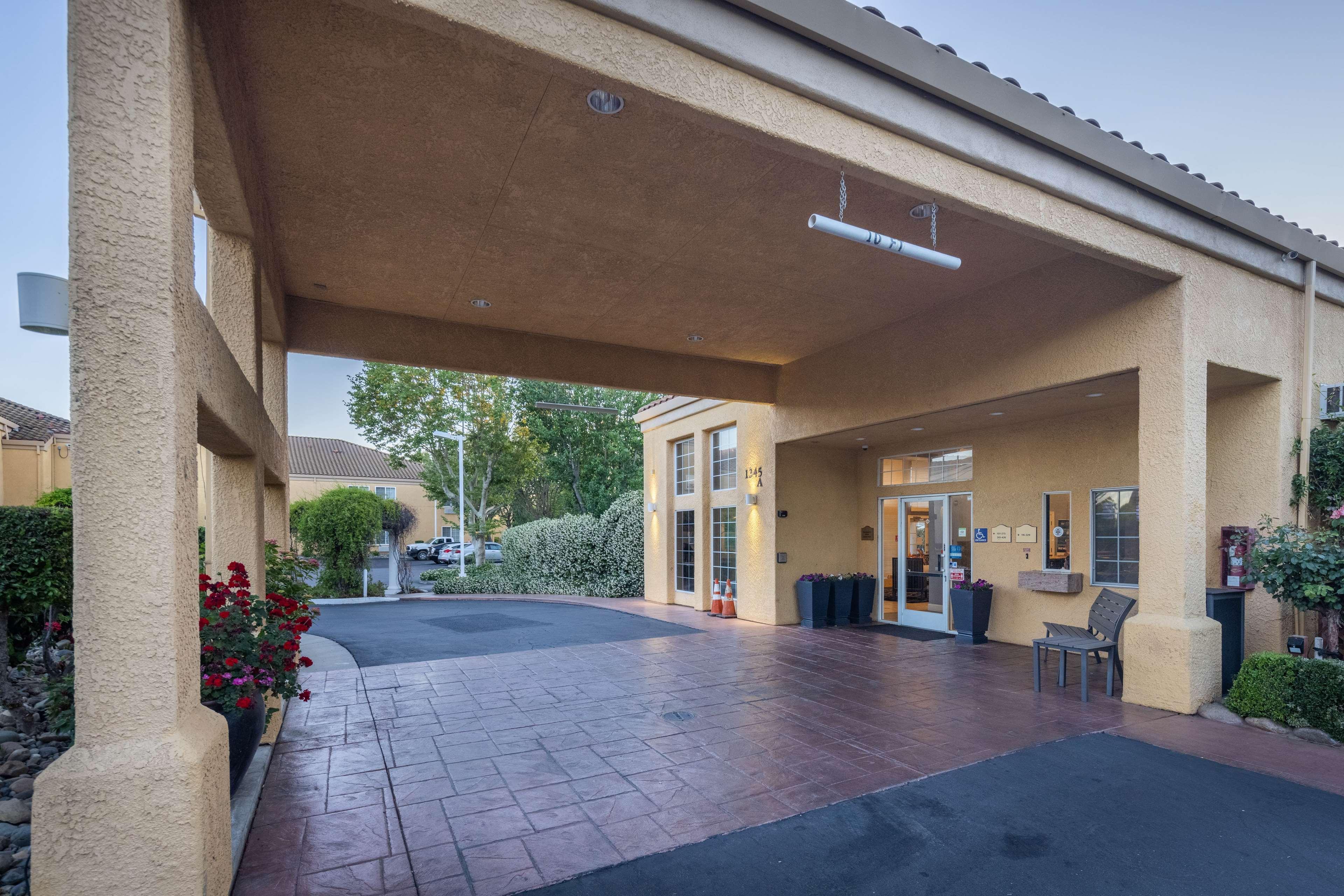 Hotel Western Davis Dixon